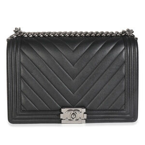 Chanel Black Calfskin Quilted Chevron New Medium Boy Bag